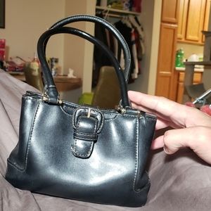 3/30$ Liz Claiborne mini  hand bag